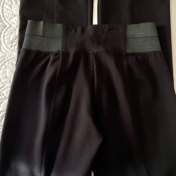 Ellen Tracy Classic Trouser Business Casual Pull On Pant. Black. Small - Picture 3 of 10